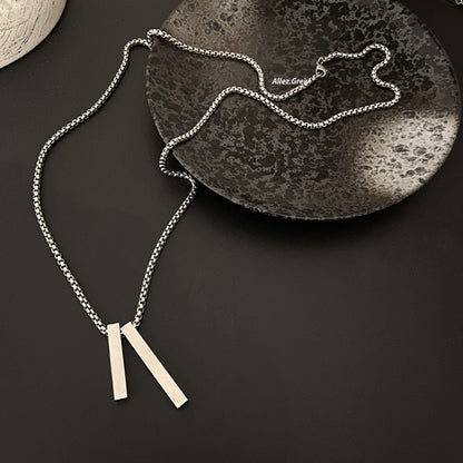 ダブルスティック　シルバーチャームネックレス