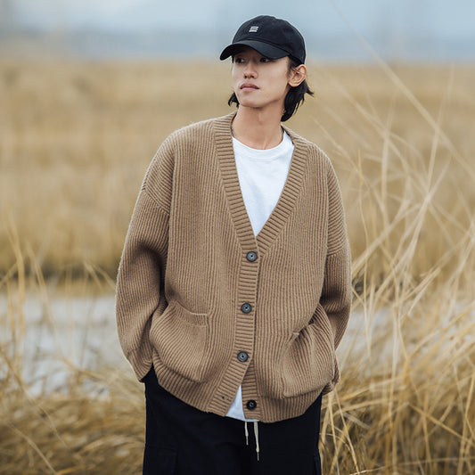 Vネック　ニット